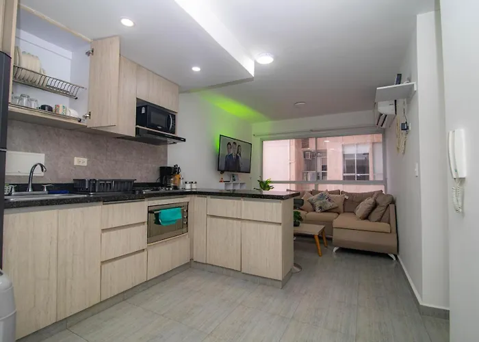 3Br Ac Luxury Apartment Close To The Airport Beach & The Historic Center